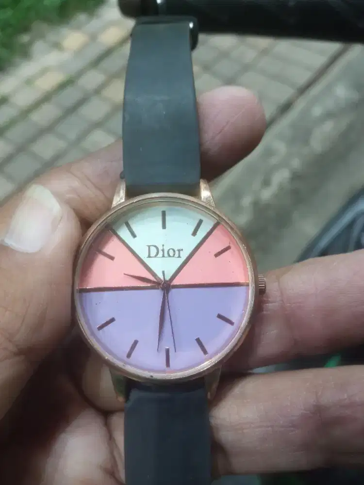 Jam tangan unisex
