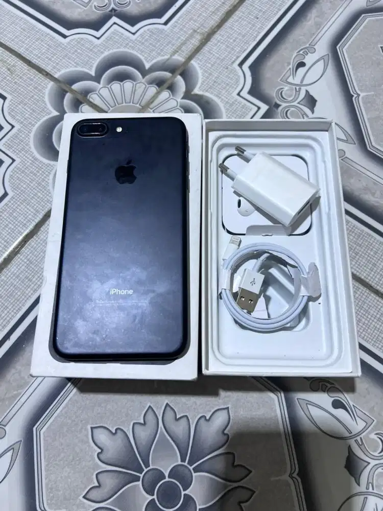 iPhone 7+ 32gb inter
