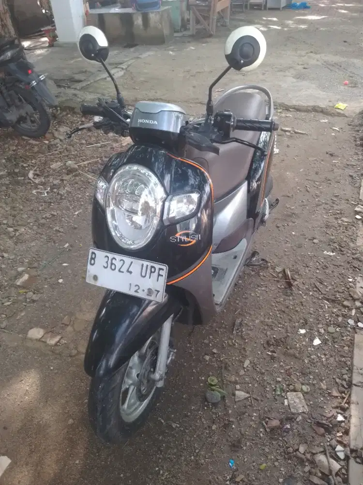 Scopy donat 2017 mahar 10,5 harga nett ss lngkp,,mesin ok,,cvt jga ok,
