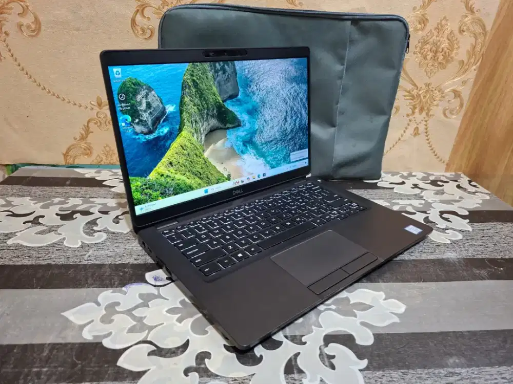 Laptop Dell Latitude 5300