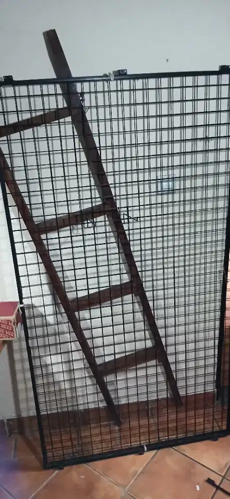 Rak/ram display sepatu