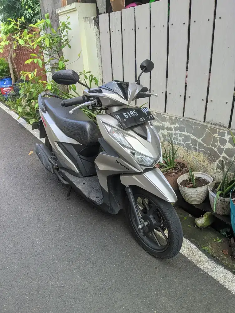 BEAT DELUXE 2022 SILVER ISTIMEWA