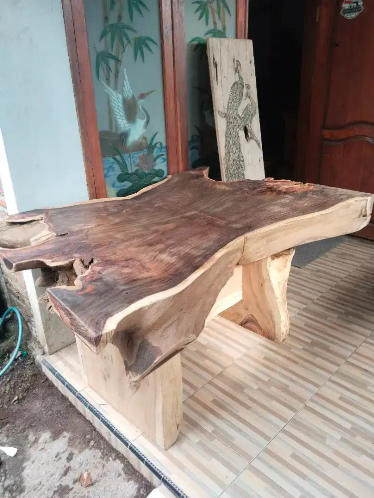 Meja sono keling istimewa