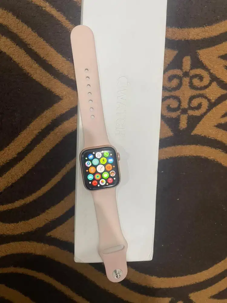 Iwatch series 5 40mm IBOX