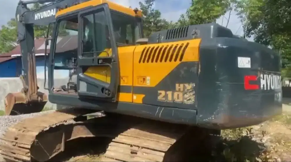 Excavator Hyundai HX210S th 2020 harga 775jt NEGO!!!