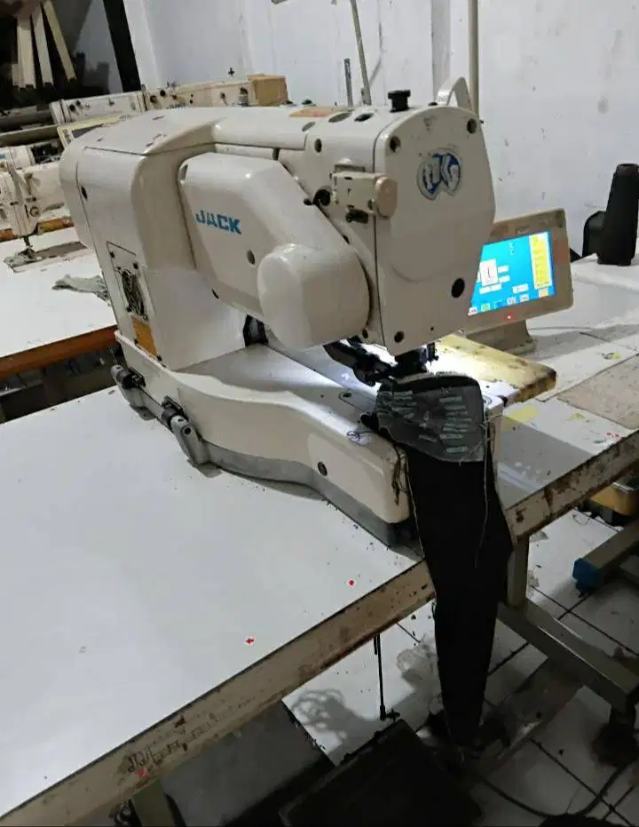 Mesin lobang otomatis n pasang kancing otomatis kemeja
