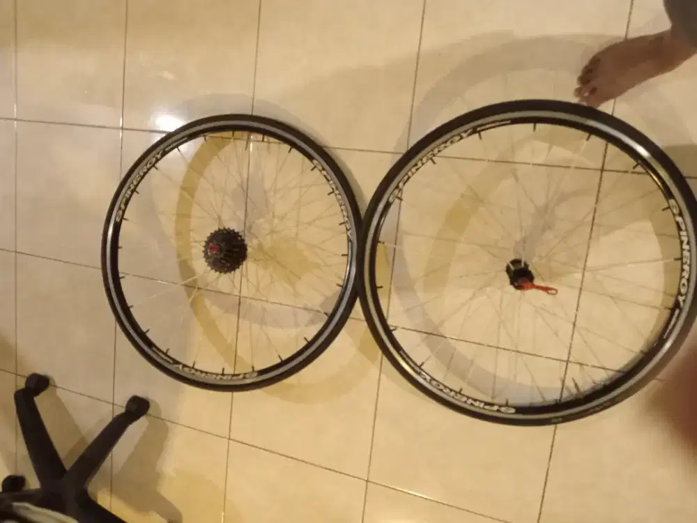 Jual wheel set synergy dgn sproket siimmano tiagra 11-34