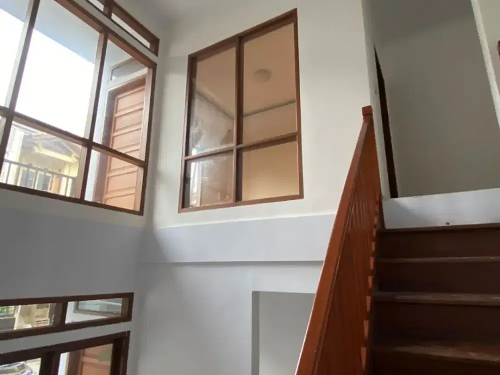 Setraduta komplek elit, siap huni harga murah nego, strategis!