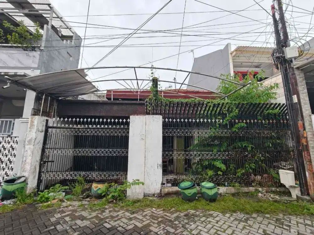 Dijual rumah hitung tanah karang asem row jalan 2 mobil tengah kota surabaya