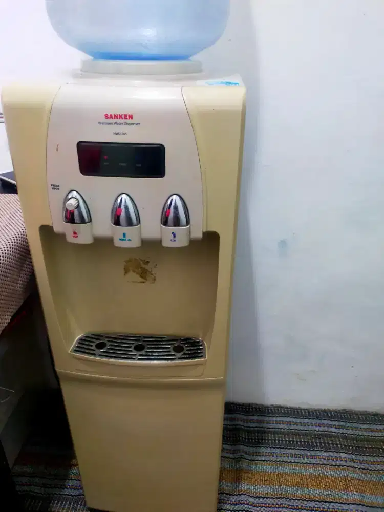 Dispenser Sanken HMD 765