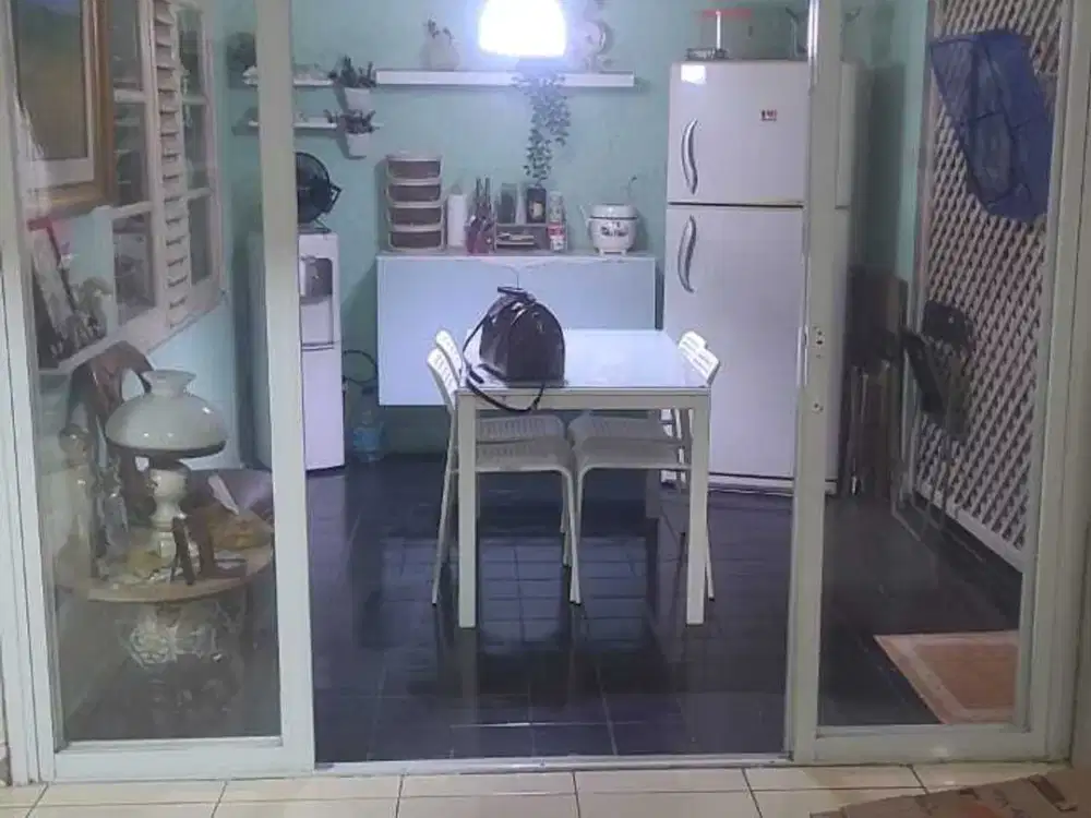 Jual cepat rumah di sek 5,Bintaro Jaya , dengan minim renove