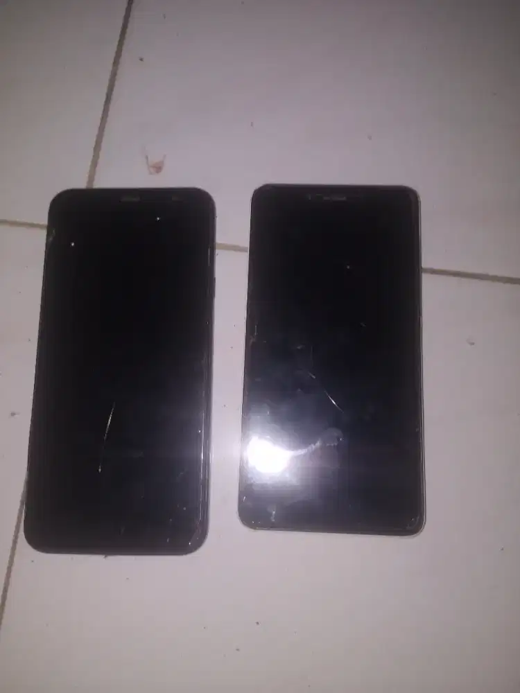 2 hp samsung j4+dan redmi A2 minus