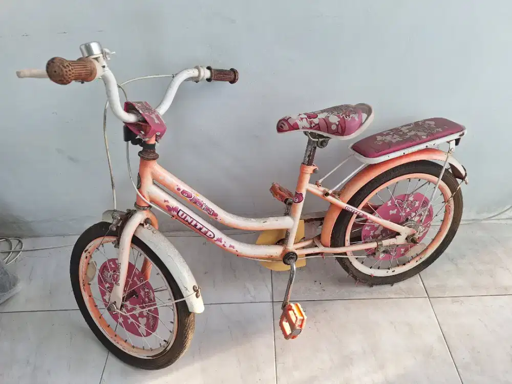 Sepeda Mini United
