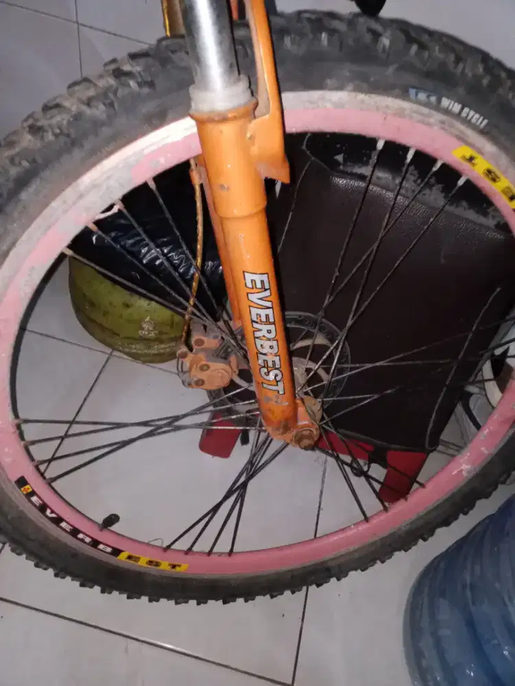 Whelset sepeda gunung ukuran 26 komplit