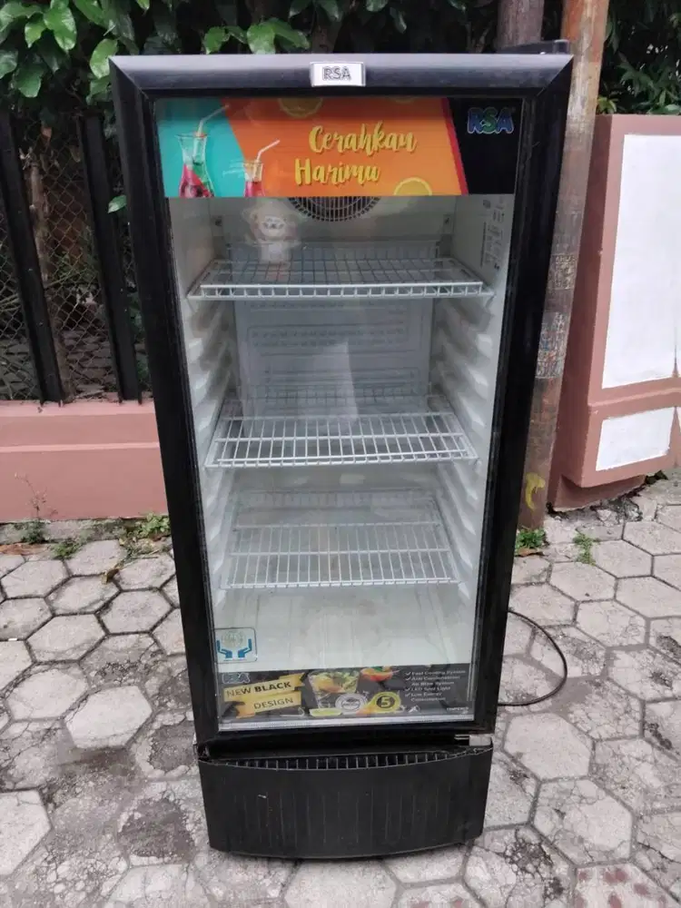 showcase 3 rak 200 liter RSA murah