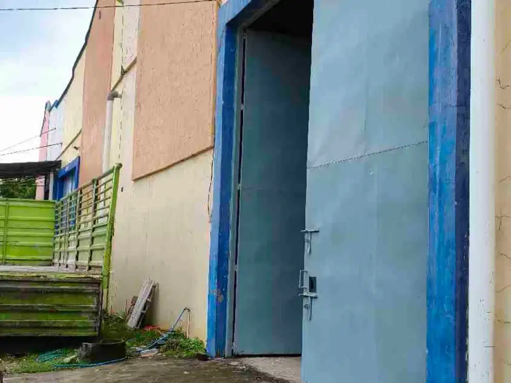 Di sewakan Gudang Lantebung