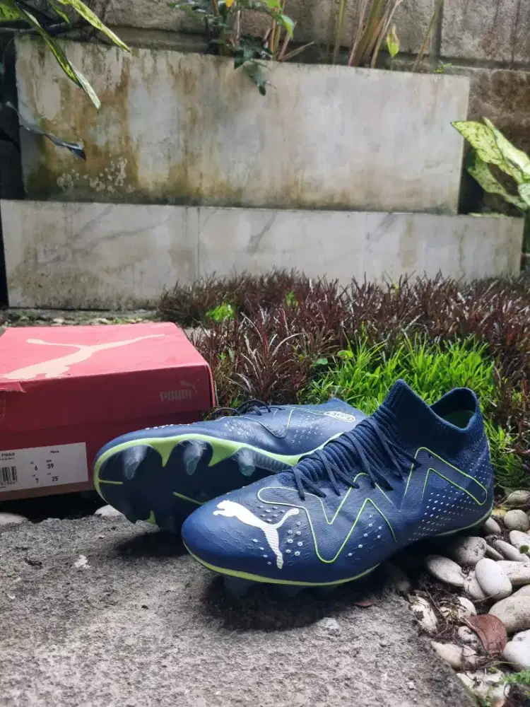 Sepatu bola puma future FG