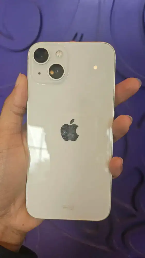 Iphonr 13 basic starlight resmi Ibox on garansi