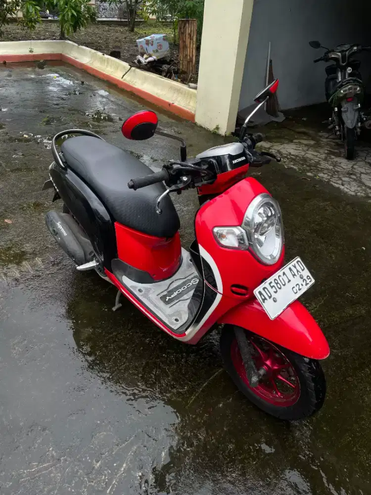 Honda Scoopy merah hitam original
