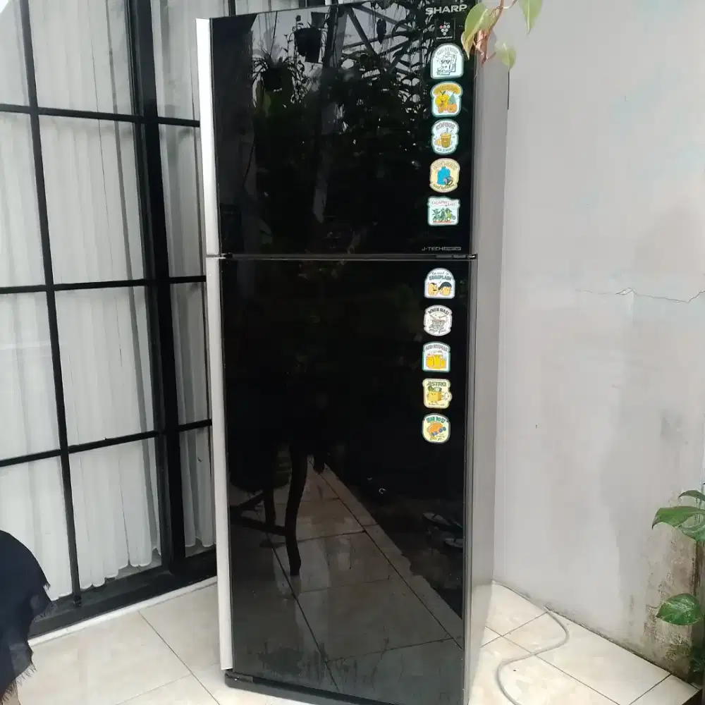 Kulkas nopros merk LG