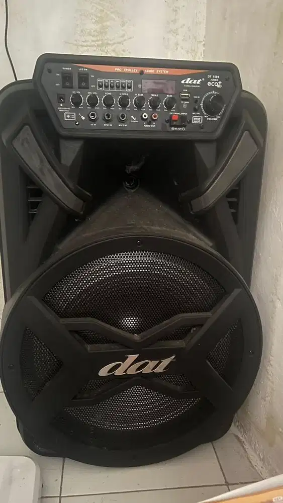 Speaker Dat 15 inc