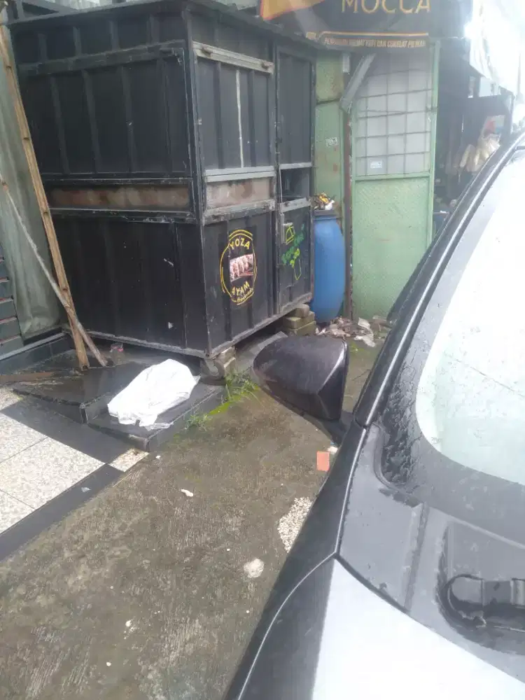 Dijual booth container besi holo bukan rangka baja