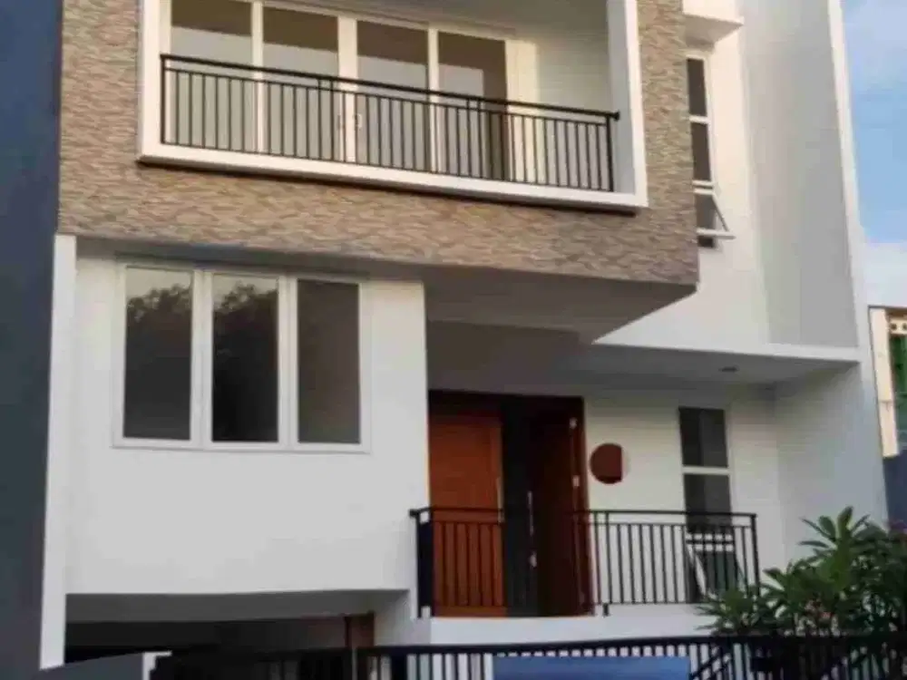 Rumah 2 Lantai Siap Huni di Citragran Cibubur