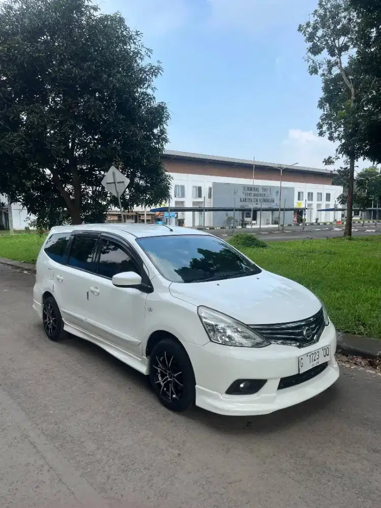 Nissan Livina XV, manual 2013 Bensin