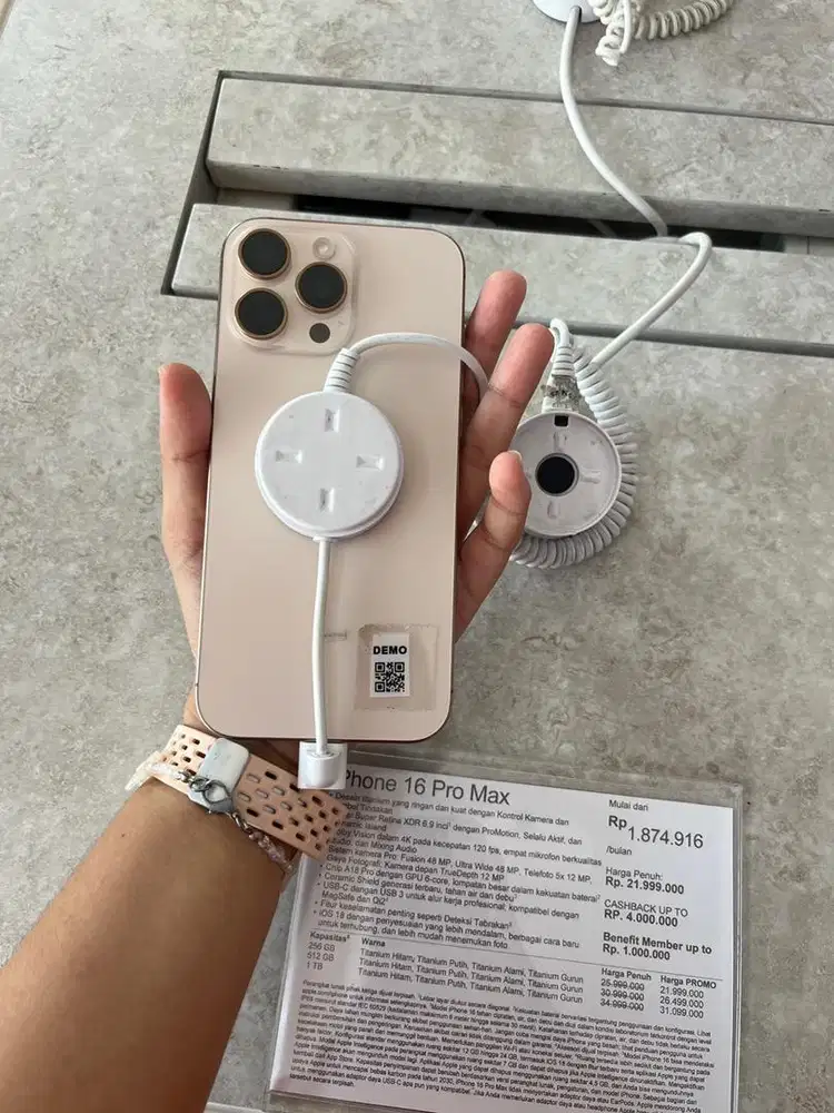 Kredit iphone 16PM hanya ktp aja free 2 kali cicilan