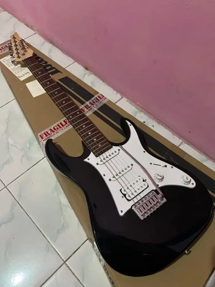 Gitar Ibanez GRX40 Stratocaster