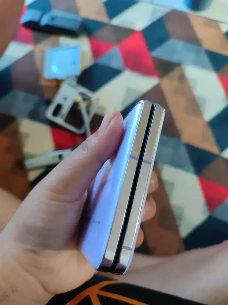 DIJUAL OPPO FLIP FIND N2W