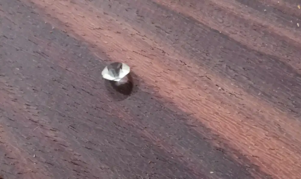 berlian tanpa sertifikat