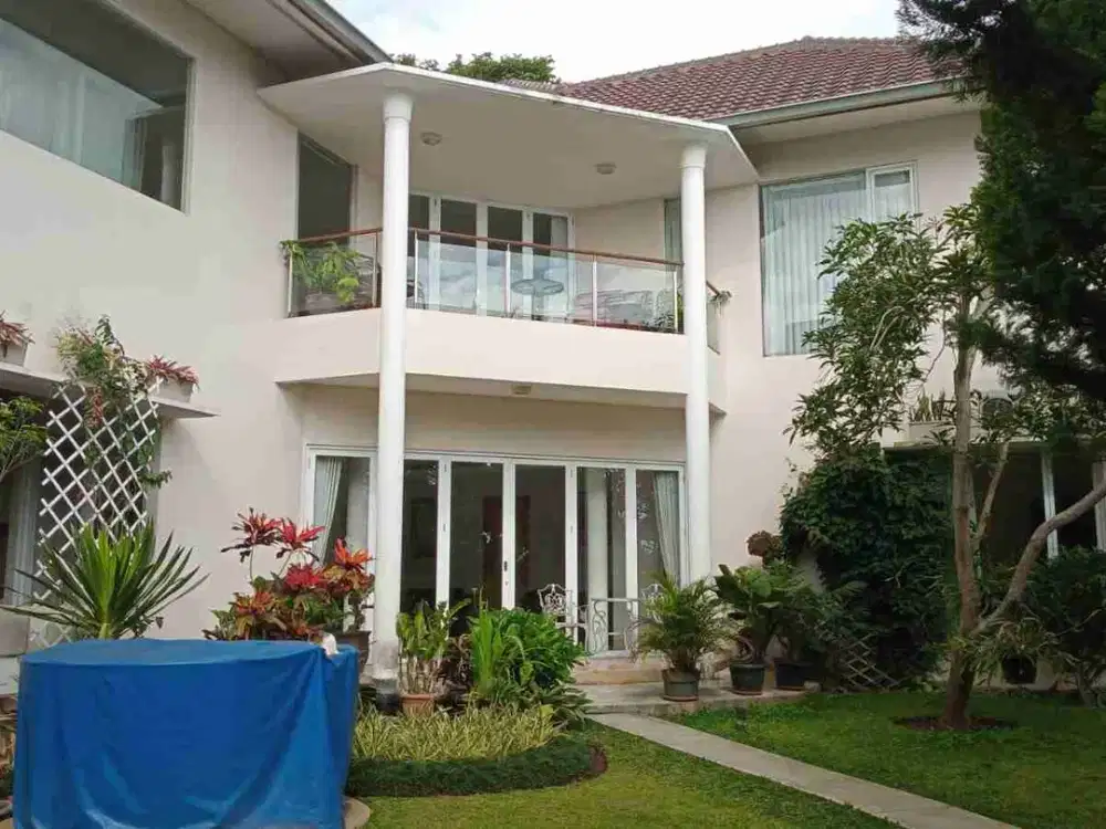 Rumah Mewah 2 Lantai di Pakar Golf Dago Resort - Bandung