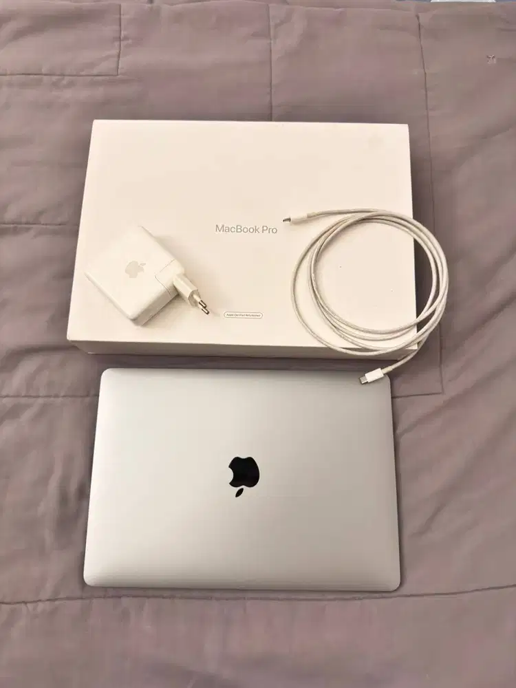 Jual Apple MacBook Pro M1 2022 256GB Mulus