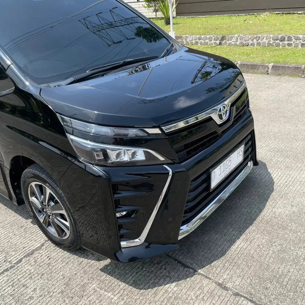Voxy 2019 pwr backdoor pajak 1thn Toyota