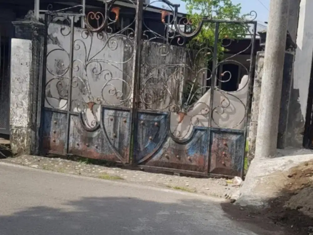 Dijual Rumah Makassar sekitar Jalan Opu Daeng Risadju, Jl Baji Areng, Jl Andi Mangerangi