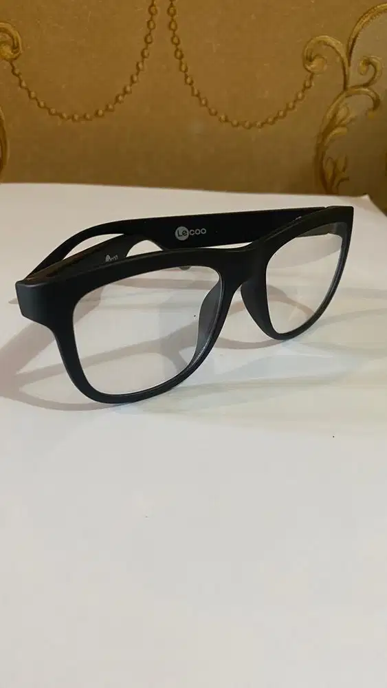 kacamata TwS bluetooth