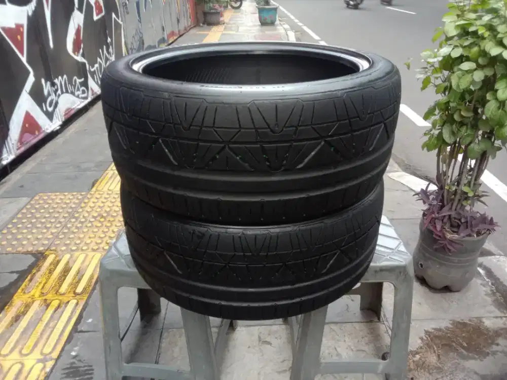 2ban Mercy BMW 245/40/R19 Nitto INVO Made in Japan 2023 90% hub Wa gan