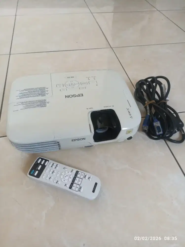 Proyektor Epson EB s9