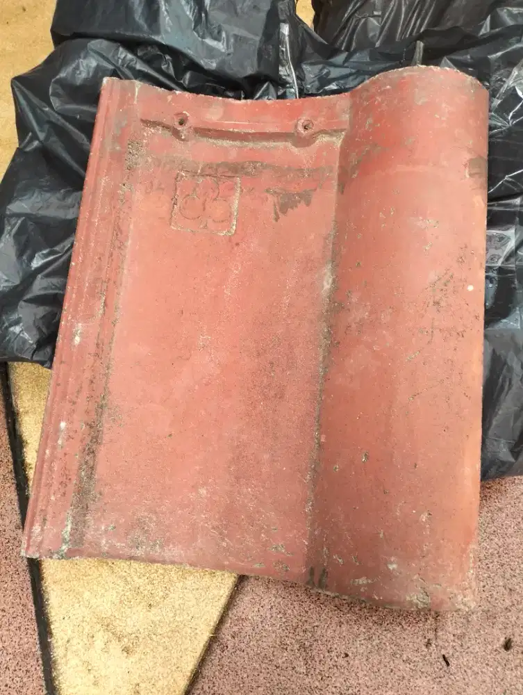 Di jual genteng cor bekas