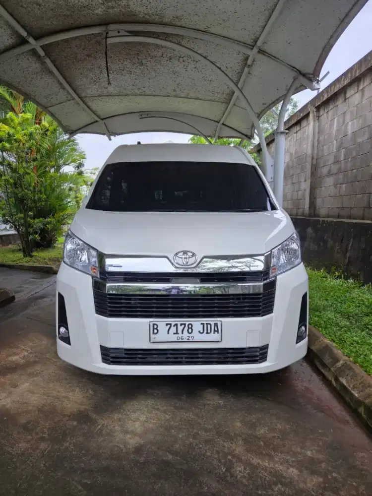 Toyota Hiace Premio 2.8 (2024) km. Low