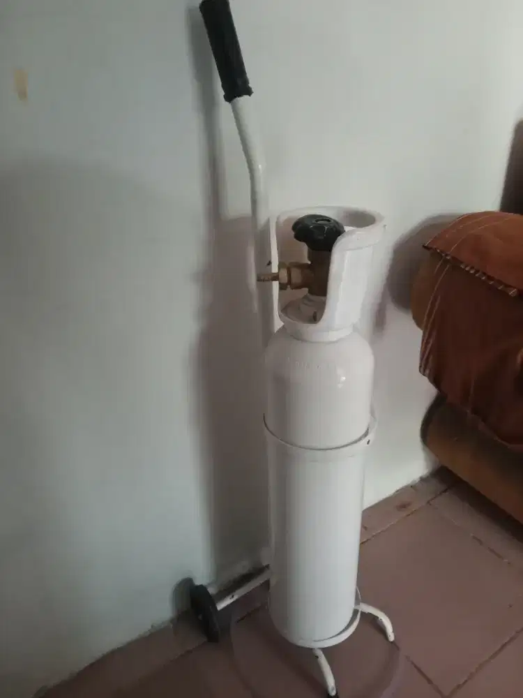 Tabung oksigen kesehatan