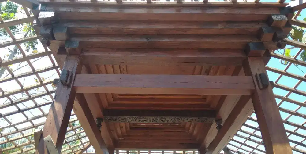 Rangka joglo siap dipinang