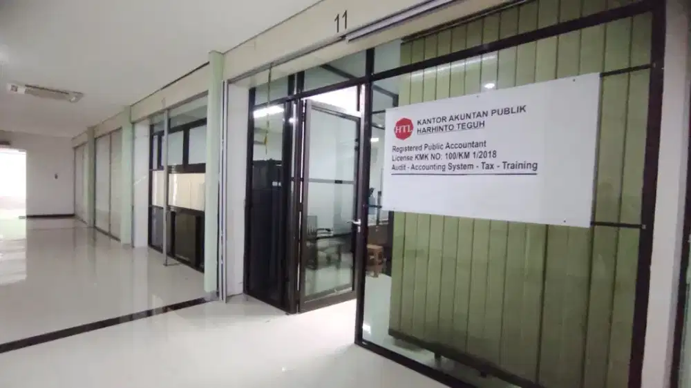 Di Kontrakkan Kantor Semarang 5049