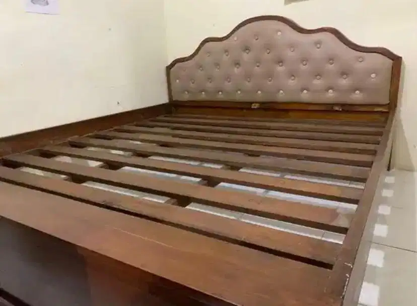 DIJUAL Dipan tempat tidur kayu
