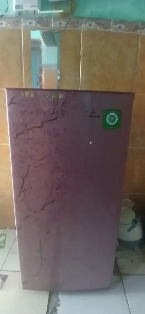 97% rasa baru sharp 1 pintu 166L kulkas edisi berbagi jarang terpakai