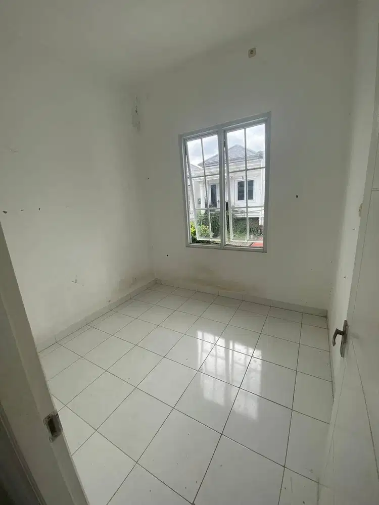 Dijual rumah dengan harga murah (butuh cepat)