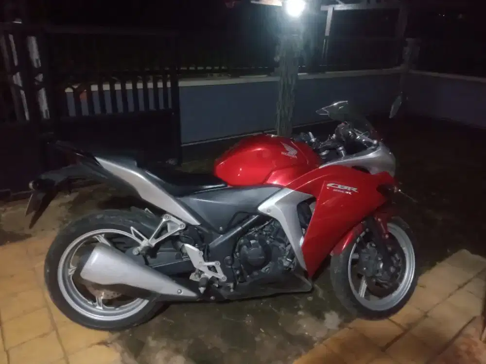 CBR 250R ABS CBU like new