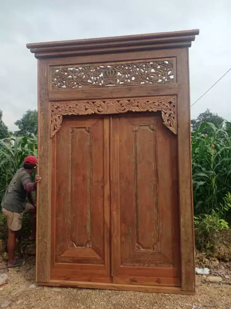 Pintu lawasan, 180x290