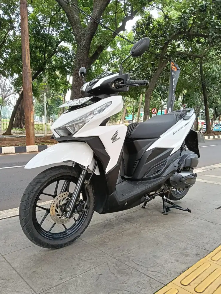 DIJUAL CASH HONDA VARIO 150 LED OLD THN 2017 PAJAK IDUP SIAP PAKAI